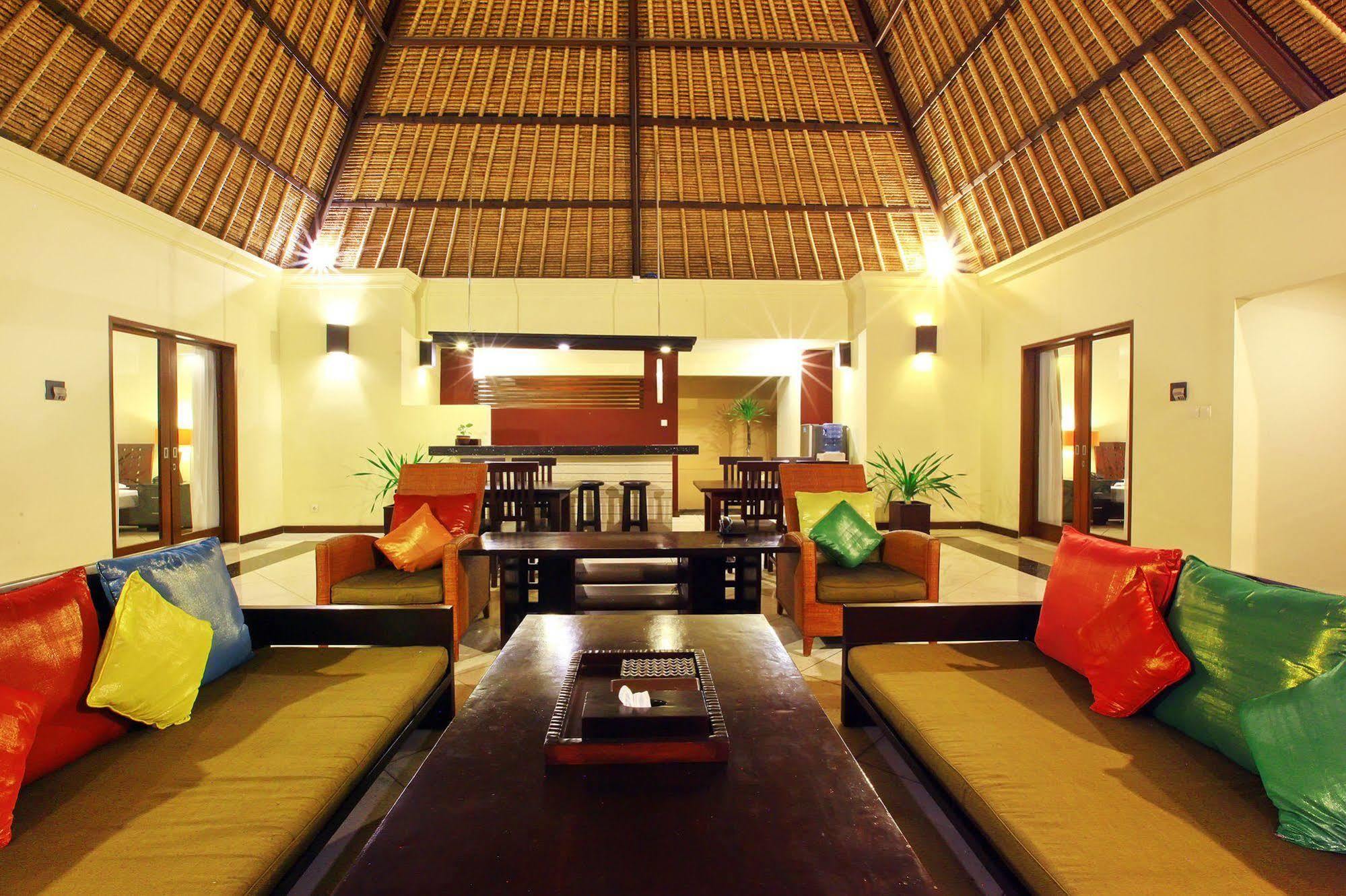 Mutiara Jimbaran Villas Kuta Selatan Exterior foto