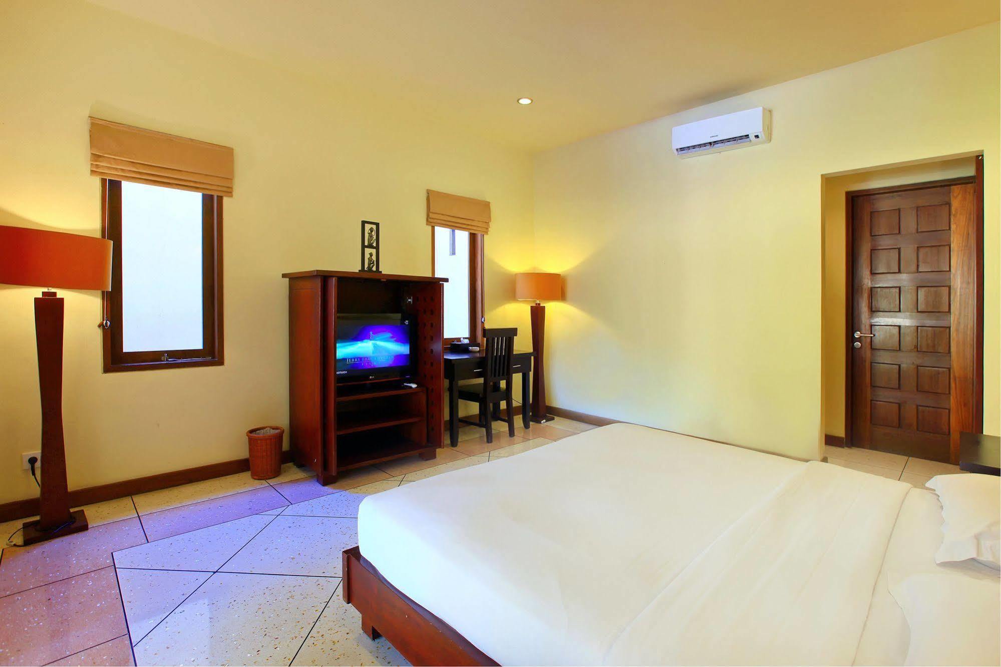 Mutiara Jimbaran Villas Kuta Selatan Exterior foto